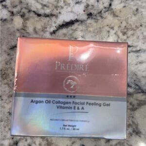 Prédiré Argan Oil Collagen Facial Peeling Gel - Iridescent Pink